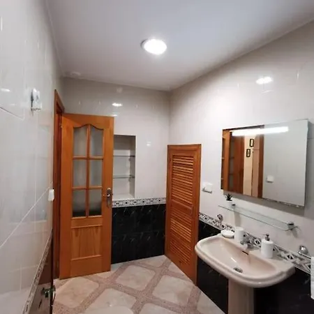 Cdz - Arteaga- Two With Queen Bed Cádis